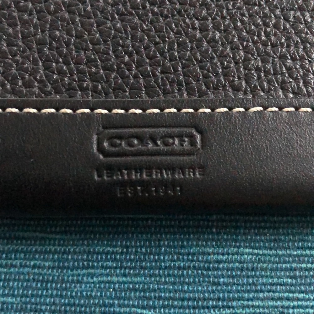 NWOT Coach leather wallet - Picture 3 of 3